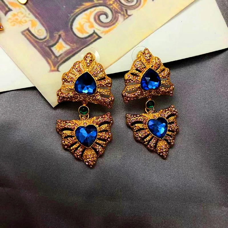 

Western Ancient Jewelry Inlaid Blue Pink Rhinestone Hollow Women's Ear Studs Earrings and Necklace Set