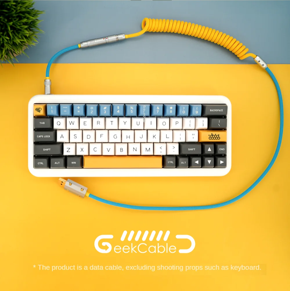 GeekCable Manual Customized Mechanical Keyboard Data Cable GMK Theme SP Keycap Line Little Bee Extension Cable Type-c Micro