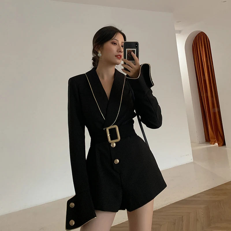 Женский короткий комбинезон с бантом на поясе модельный длинным рукавом