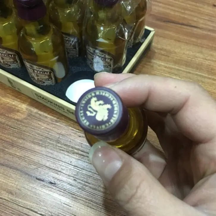 Новинка 2в1 зажигалка Wiskey открывалка для бутылок ветрозащитная и многоразовая