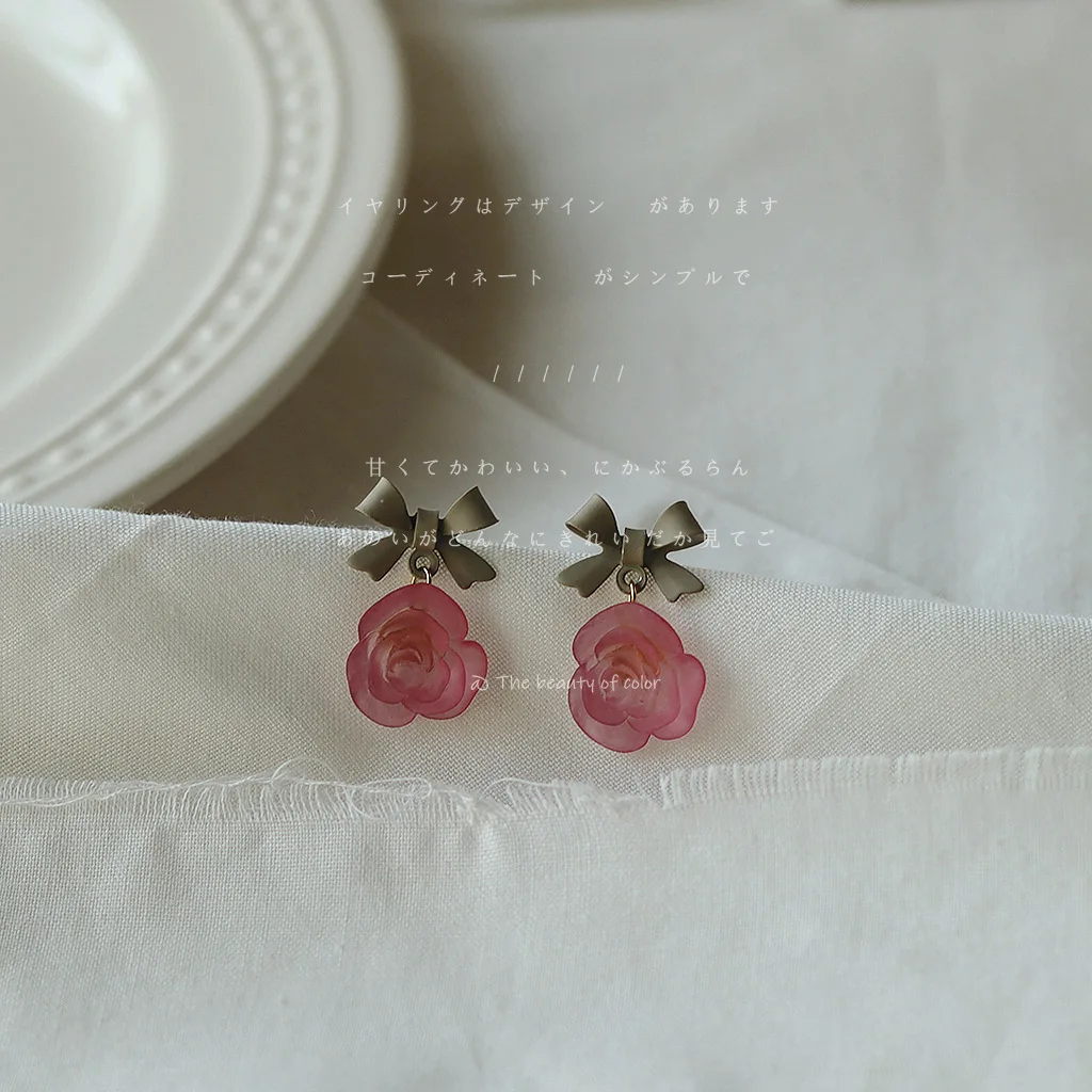 

S925 Hypoallergenic Needle Earrings Bow Female Fashion Sweet Earrings Classic Ins Retro Trend Earrings 2021 New