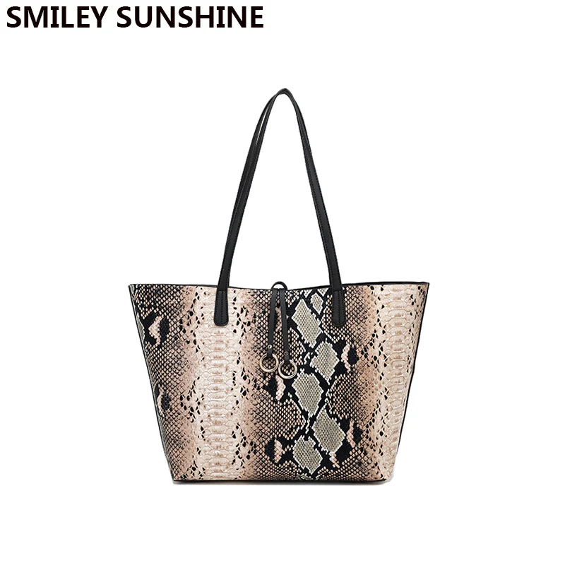 Комбинированная сумка под змеиную кожу женская через плечо большая со змеиным