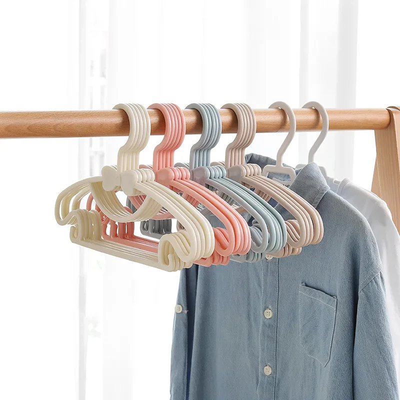 

Portable Plastic Children's Hanger Baby Clothes Hanger Clothes Hanger, Household Multifunctional Clothes Hanger