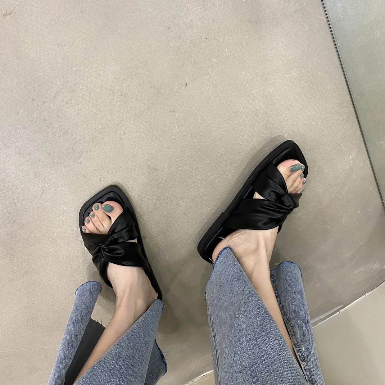 

Shoes Women Ladies' Slippers Shale Female Beach Luxury Slides Soft Sabot Summer Flat Girl Designer Fabric PU Basic Rubber Rome