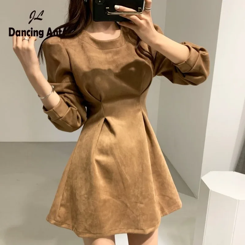 Женское облегающее платье корейское с круглым вырезом и длинным рукавом