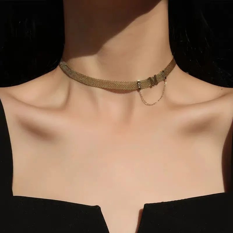 

MEYRROYU Stainless Steel Wide Gold Color Letter Necklace For Women Chain Choker Necklace 2021 Trend Party Gift Fashion Jewelry