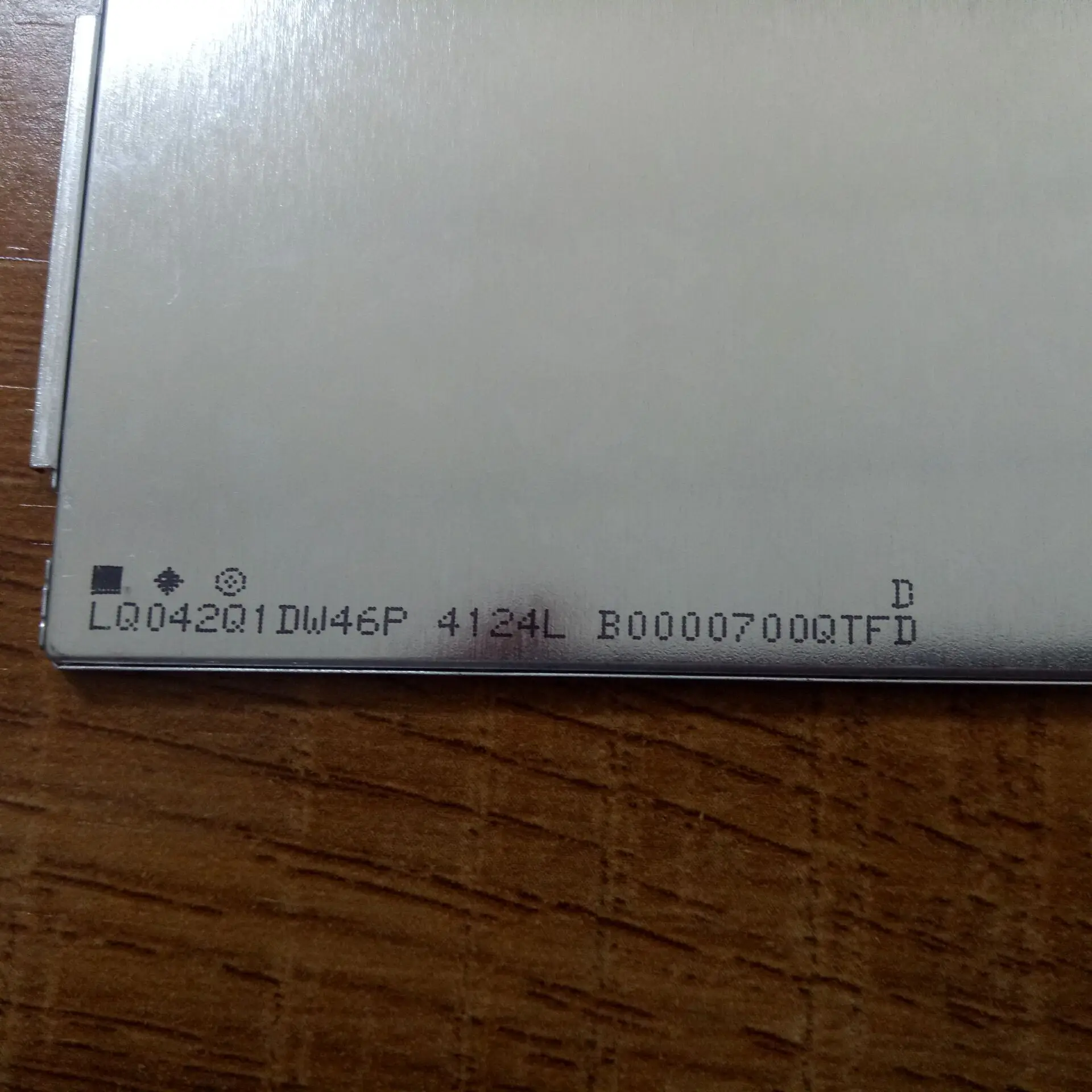 

ЖК-экран LQ042Q1DW46P