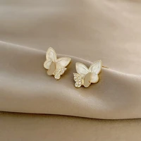 2021 new arrival fashion fine butterfly earrings contracted small metal women classic push back stud earrings