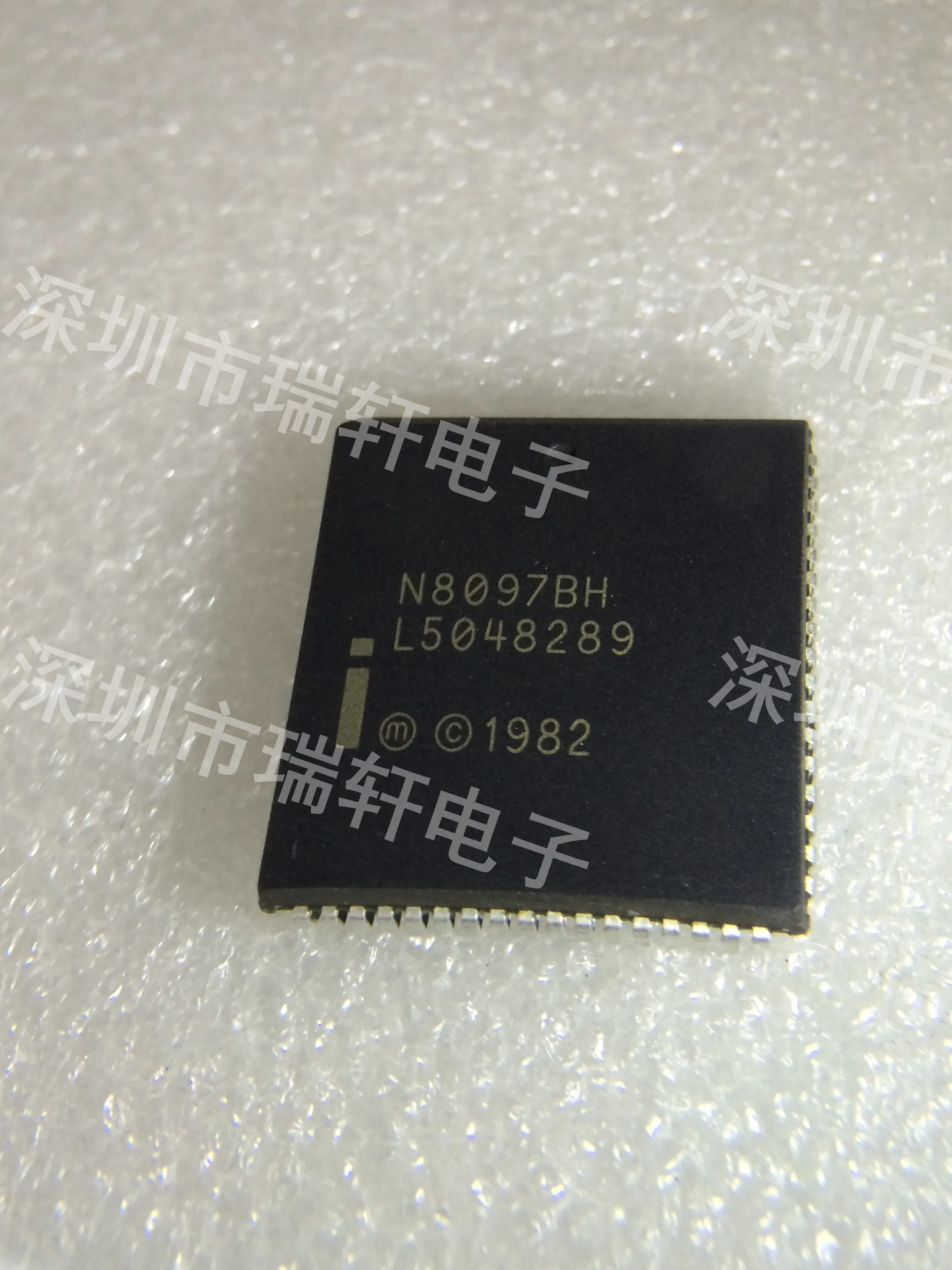 

Бесплатная доставка N8097BH PLCC68