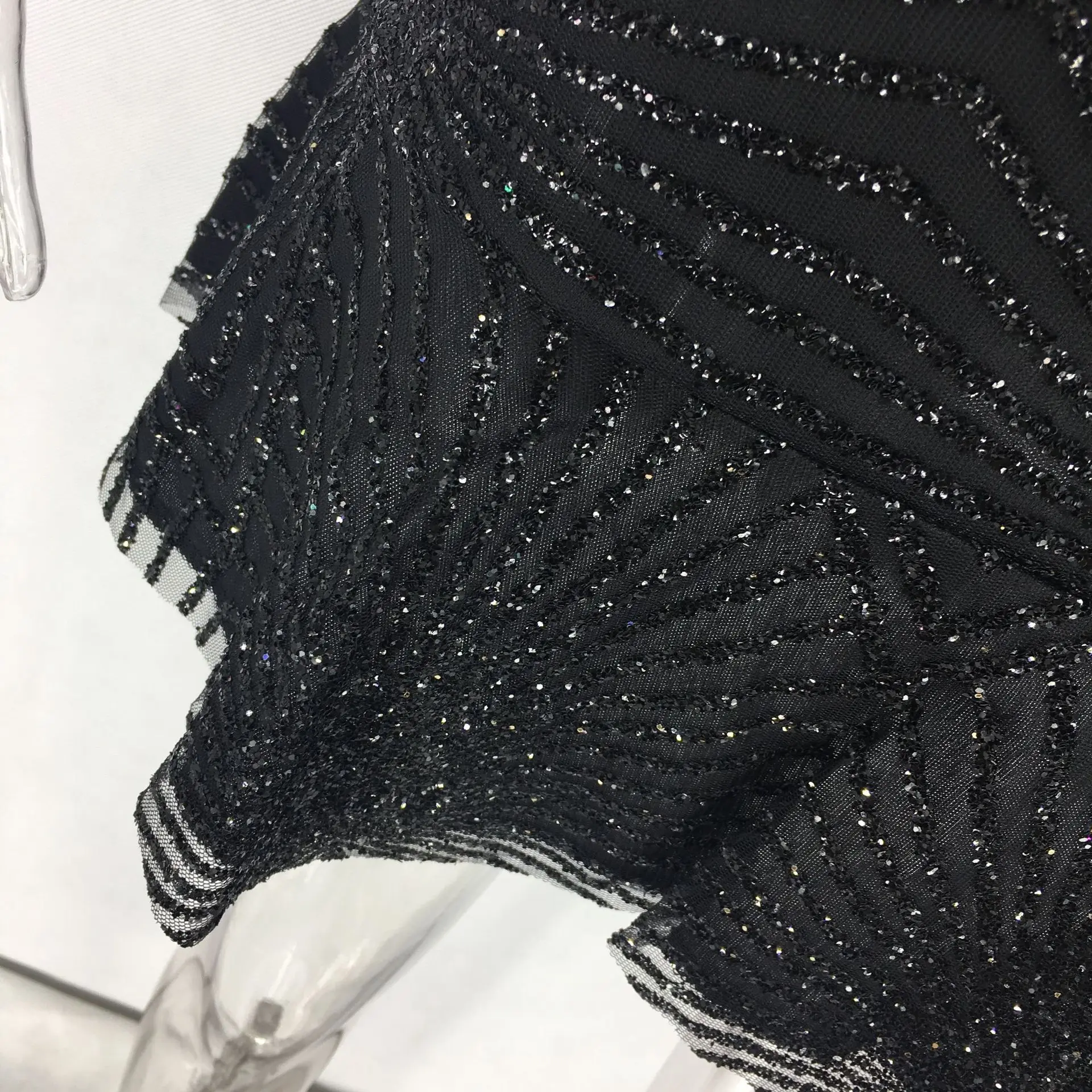 

Summer 2021 Women's Dress Suspender Skirt Sexy Club Buttock Bright Silk Dresses Flounced Edge Spaghetti Strap V-Neck Sleeveless