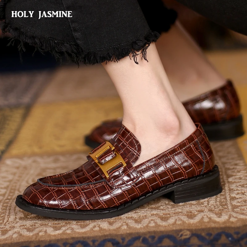 

Женские туфли-лодочки из натуральной кожи, на низком каблуке, с квадратным носком, лаконичные повседневные туфли в стиле ретро, базовые Лофе...