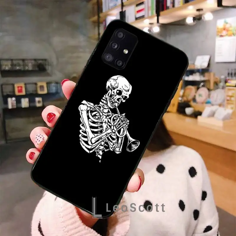 

Funny Bone Skull Coque Phone Case For Samsung S6 S7 edge S8 S9 S10 e plus A10 A50 A70 note8 J7 2017
