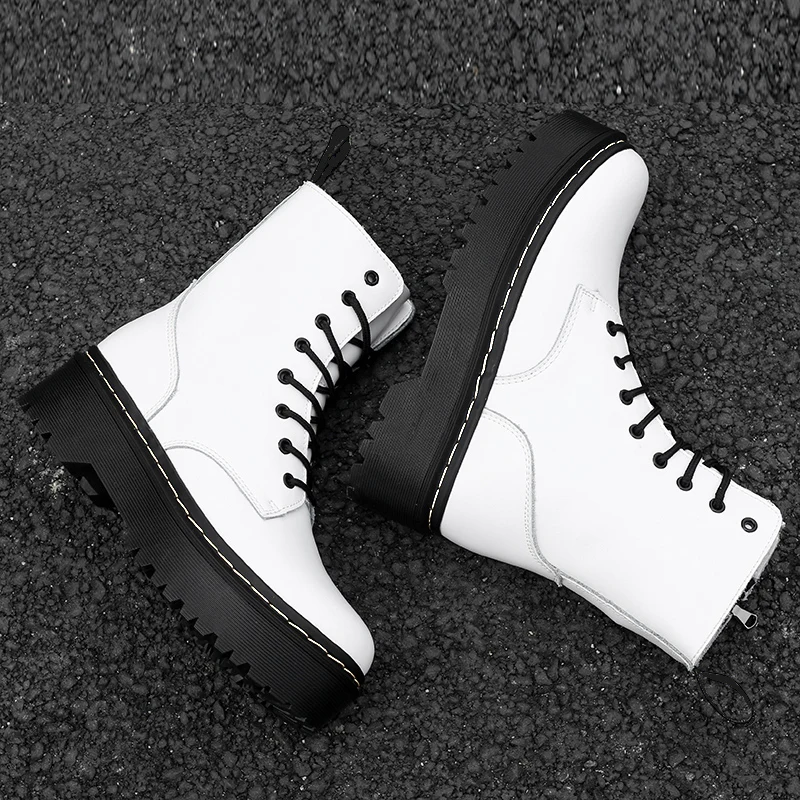 Ботинки женские кожаные осенне-зимние на массивной платформе | Обувь