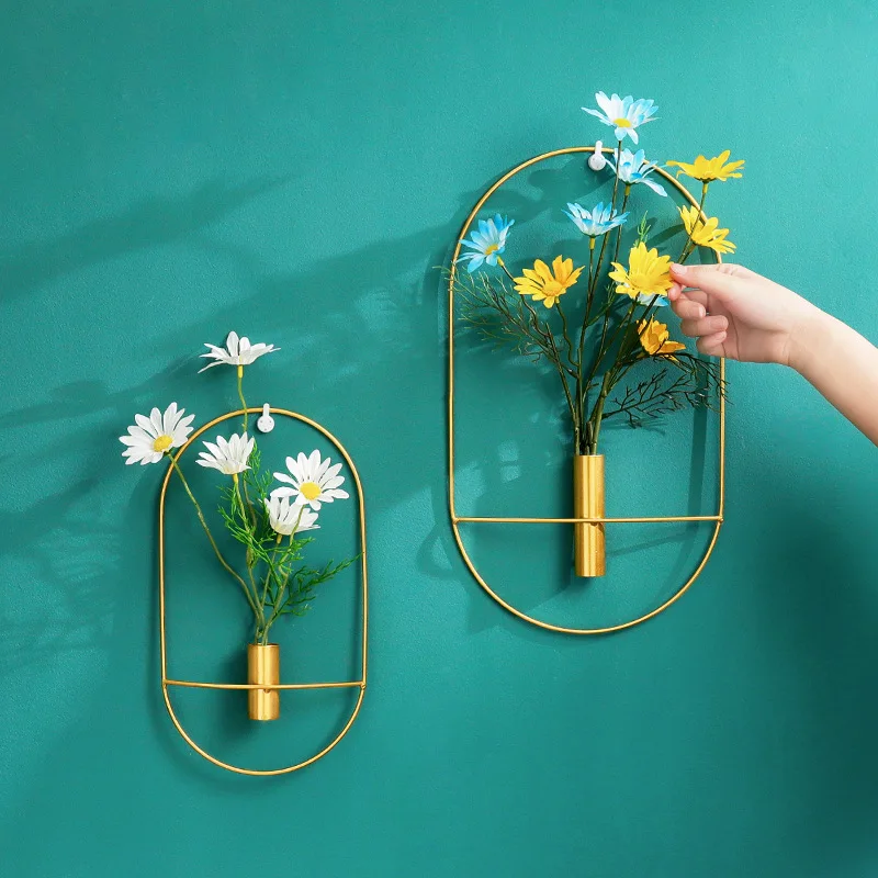 

Nordic Wrought Iron Wall Decoration Light Luxury Geometric Flower Arrangement Small Vase Golden Metal Decoration For Modern Home