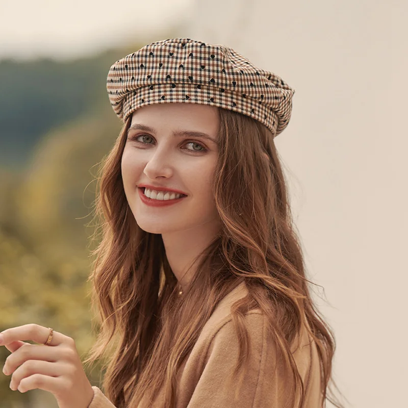 

In The Fall And Winter Of 2022 Female Pumpkin Hat Round Face Painter Han Edition Of England Cap Retro Joker Face Little Plaid Be