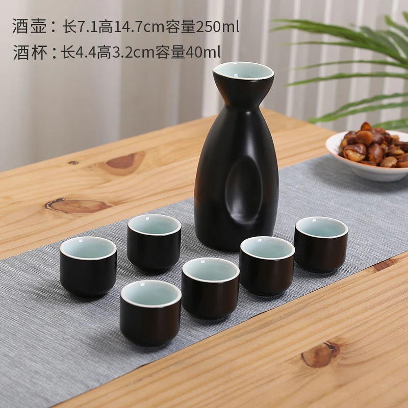 

Kitchen,Dining & Bar