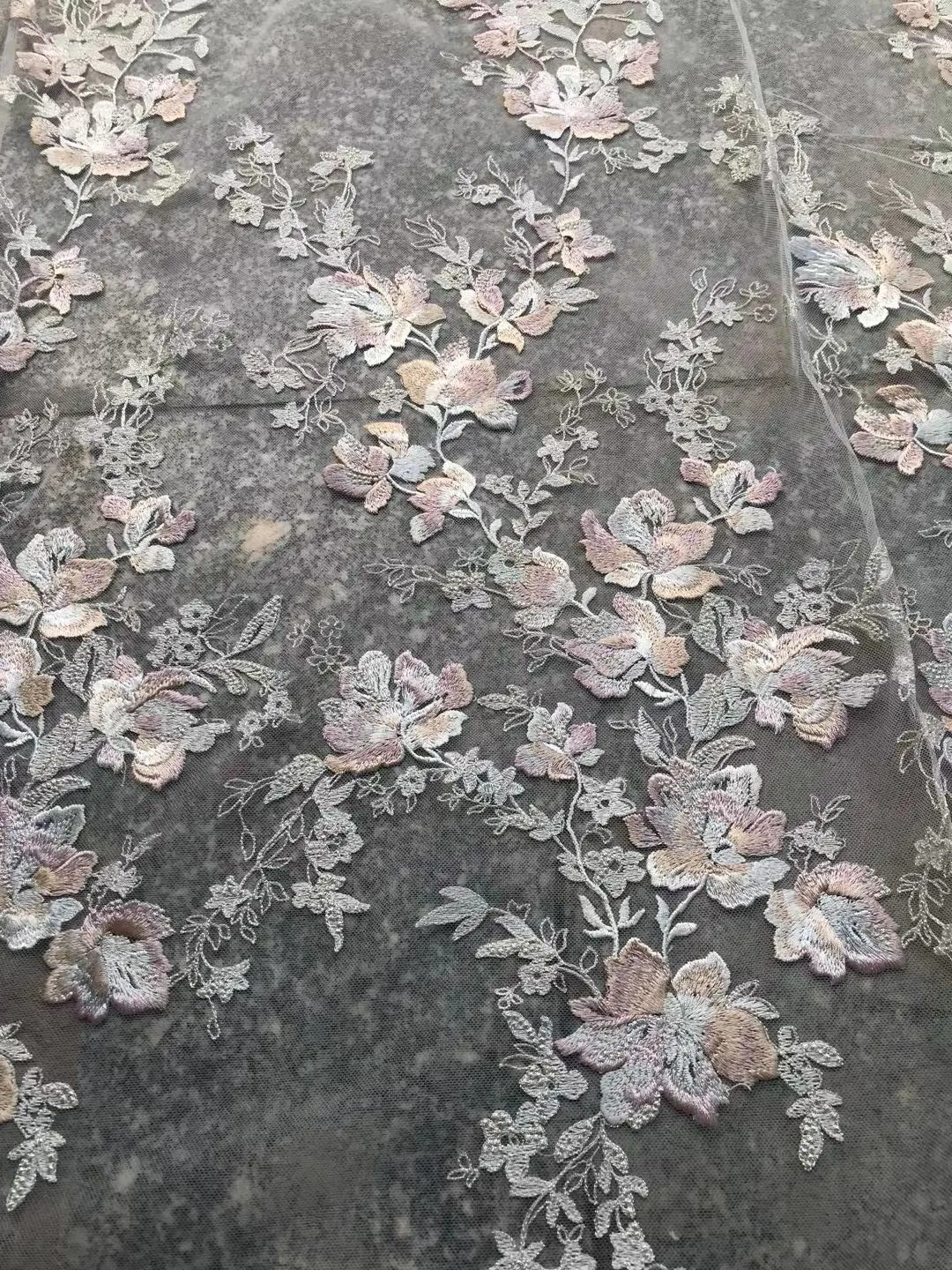 Высококачественная вышивка удобная ткань хорошее качество и хорошая цена