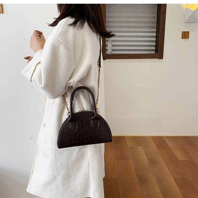 Женская сумка через плечо модная крокодиловая полукруглая Сумки из