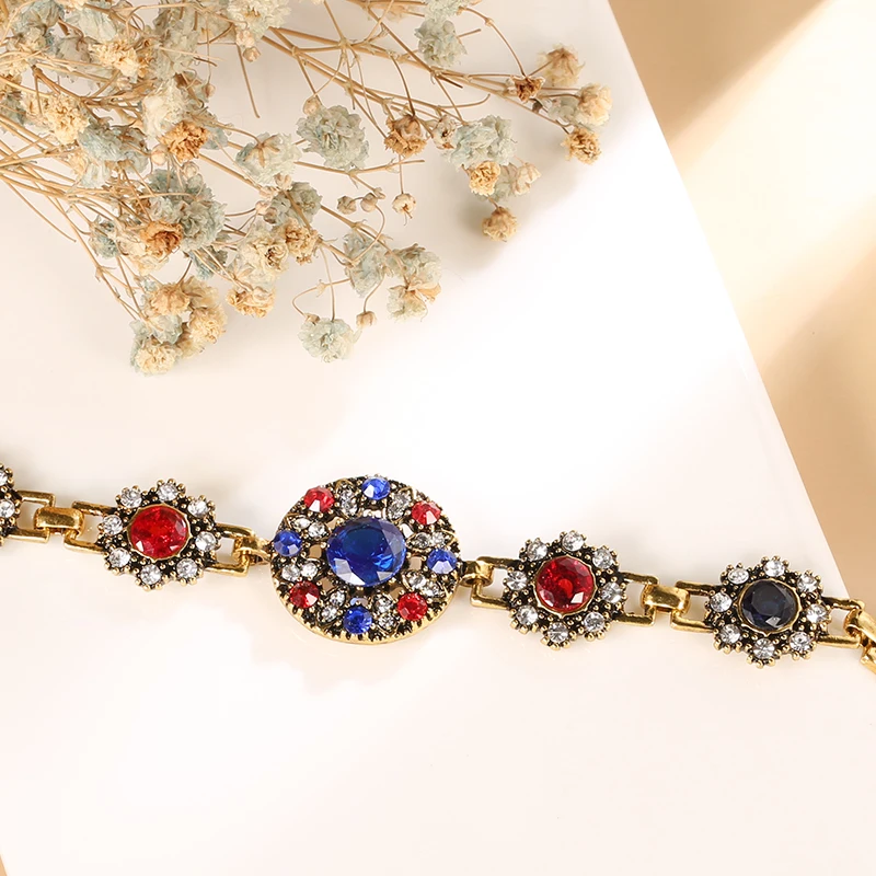 Винтажное ювелирное изделие цвет золотой круглый цветной полимерный Богемский