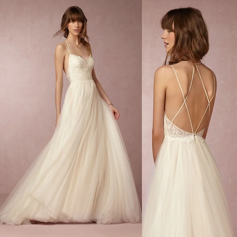 Promo 2021 luxury quality fashion women's V-neck lace dress sexy and
generous big swing slim fit backless white light wedding dress