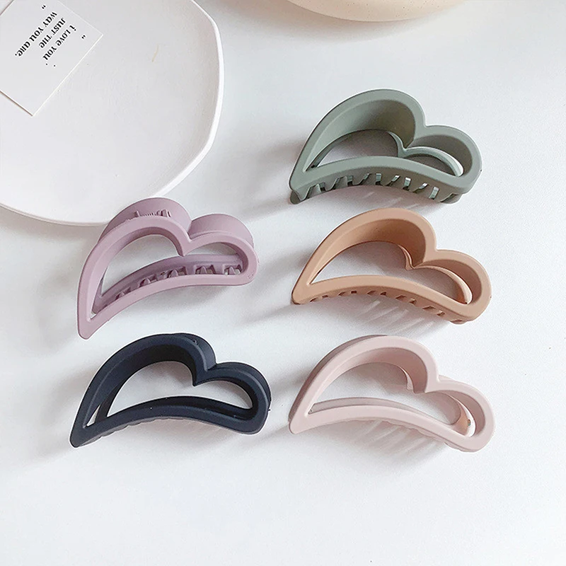 

Cool Color Hair Claws Crab Women Large Geometric Love Hair Clip Matte Lady Hair Accessories