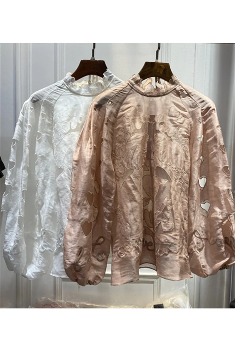 

Hollow out embroidery top European spring 2021 new female loose thin two-piece hubble-bubble sleeve shirt