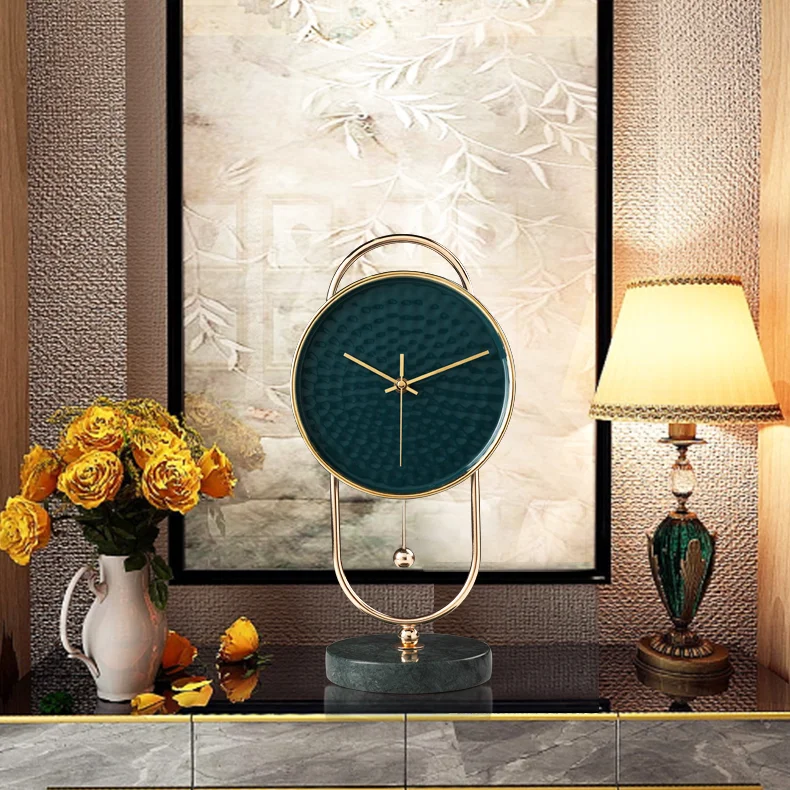 

Nordic Creative Table Clock Mechanism Metal Silent Luxury Simple Desk Clock Living Room Relogio De Mesa Home Decoration 50