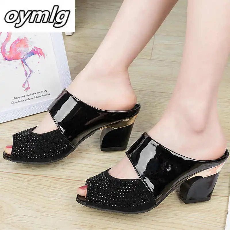 2020 модные женские туфли летние Лакированная кожа сандалии пикантные с открытым