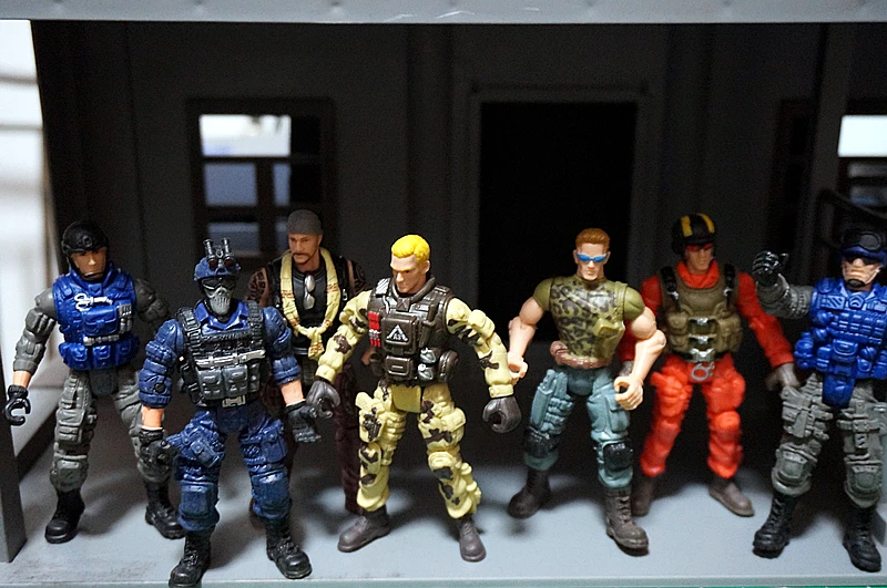 Подвижные куклы Warrior LANARD 3 75 команда спецназа террористов для тракторов 1/14