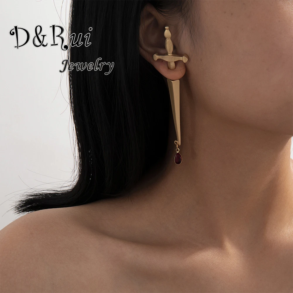 

2021 Retro Fashion Ear Clip Single Earring, Personalized Sword-shaped Blood Drop Gem Pendant Earrings, Female New Alloy Ear Clip