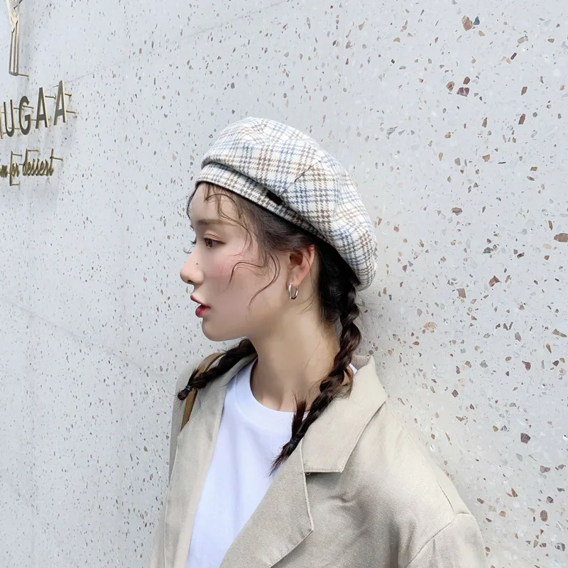 Женский шерстяной берет в клетку с плоским верхом | Аксессуары для одежды