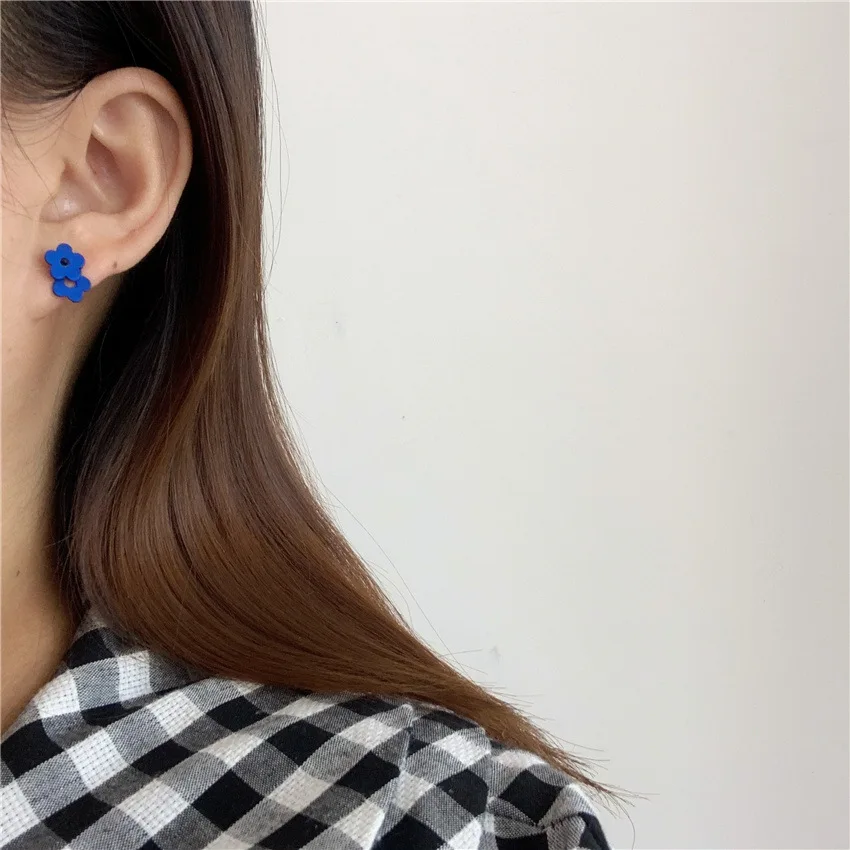 

Flower Earrings for Women Small and Exquisite Blue Earrings for Women 925 Silver Needle Simple Earrings for Women