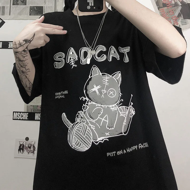 

Повседневная Винтажная футболка в стиле ins с изображением кота и букв граффити, забавная Повседневная белая футболка в стиле Харадзюку С му...