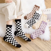 1pairs new witner thick warm wool women checkerboard socks geometric checkered socks hip hop cotton unisex towel socks