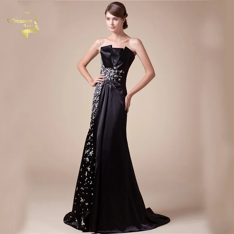 Женское вечернее платье черное без рукавов расшитое бисером для выпускного