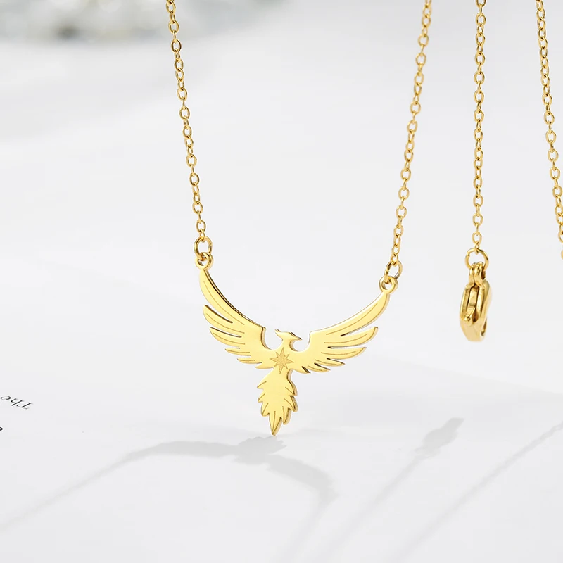 

Niche Design Greek Mythology Firebird Vintage Necklace IPG18K Gold Plated European Immortal Phoenix Necklace