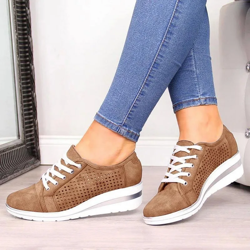 Новинка 2019 года женская обувь на высокой танкетке ранние осенние кроссовки