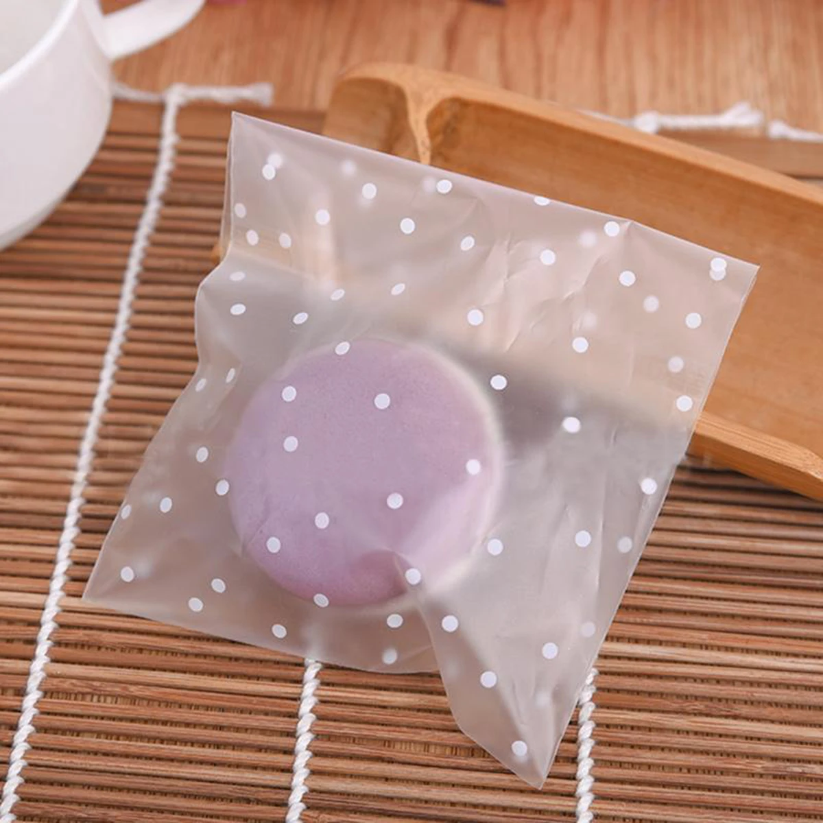 100 шт. пластиковые прозрачные конфеты в горошек |