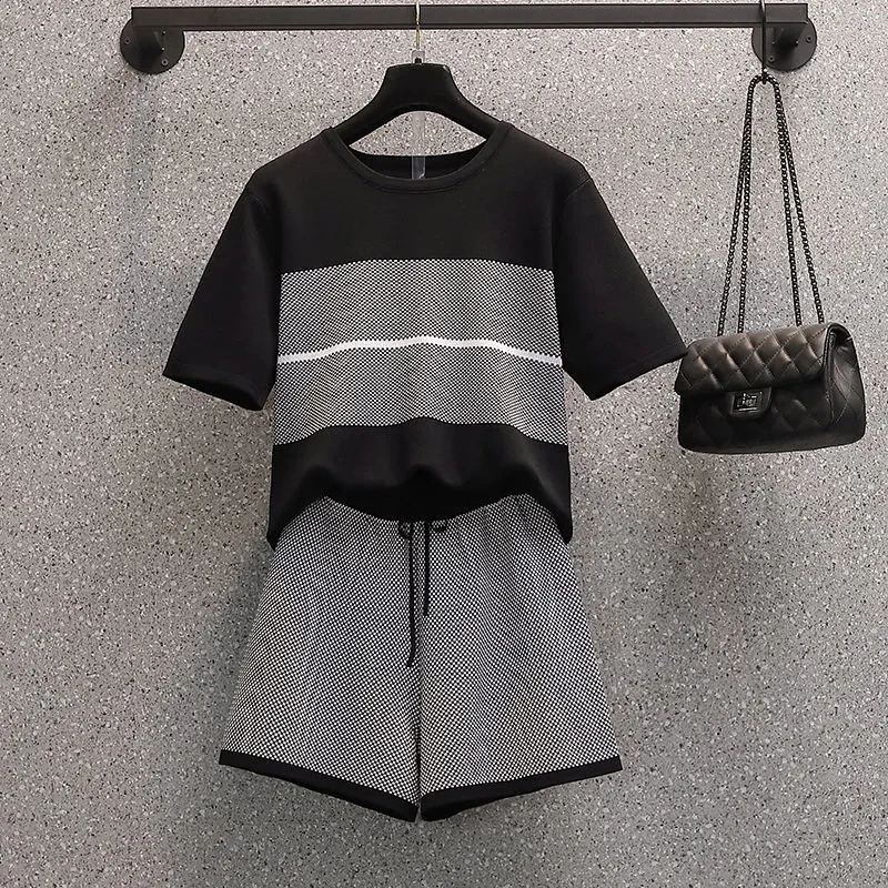 

Summer Patchwork Knitted Two-Piece Suit Women Casual Short Sleeve Knitwear T-Shirt And Short Pants 2021 New Fashion Sets