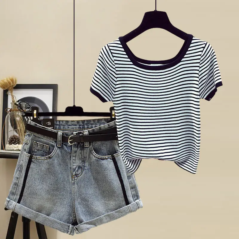 

2021 large women's summer suit women's new short sleeve T-shirt cover belly show thin versatile Jeans Shorts two piece set