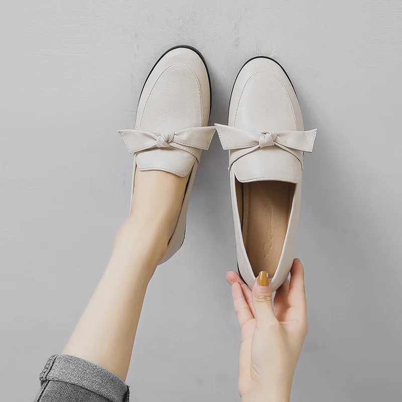 

Spring Fashion Flat Shoes Women Quality PU Leather Slip on Loafers Ladies Female Flats Mocassins Big Size Shoes for Women AD-47