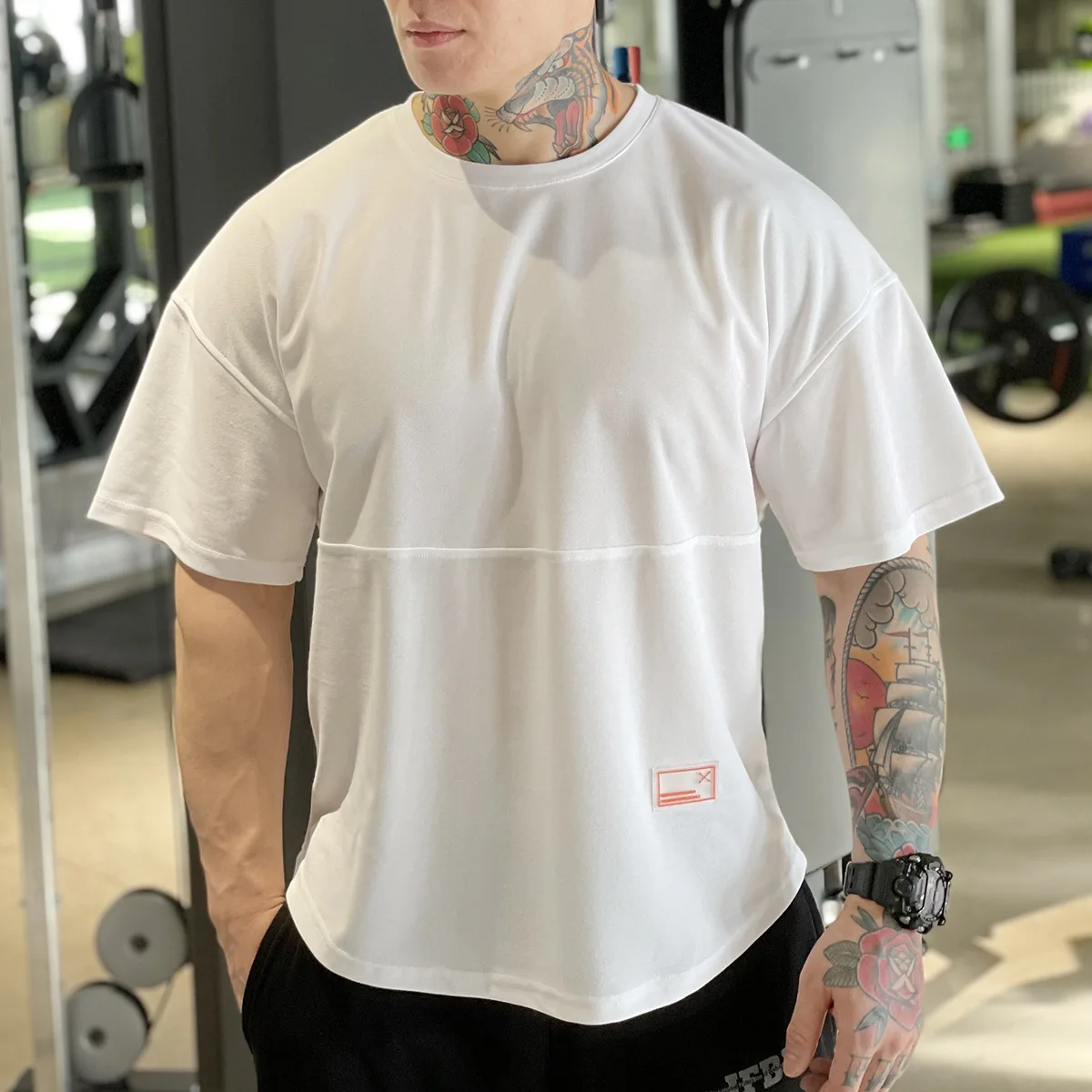 

New Men's Fitness Bodybuilding T Shirt Fashion Solid T Shirt Mens Oversized Hip Hop Short Sleeve Casual Mens Streetwear Top Tees