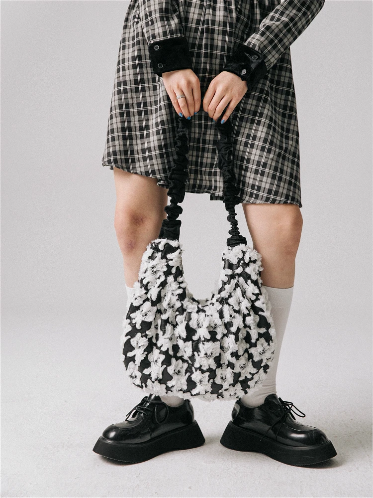 

Cream desert original design cute fried kitten three-dimensional plush armpit bag shoulder bag dual use