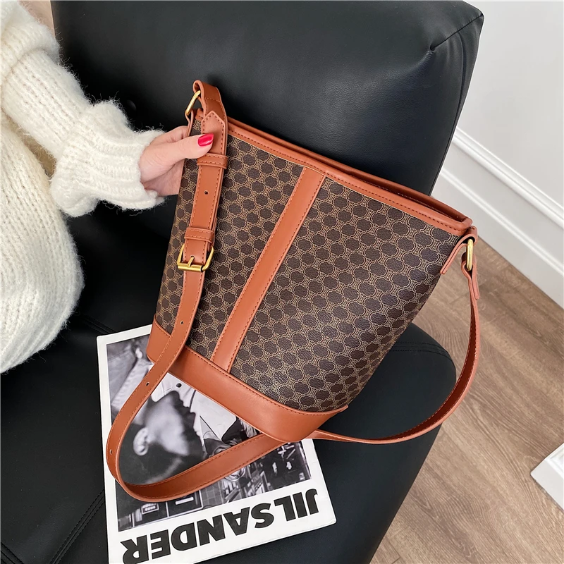 

Famale Designer Shoulder Fashion Splicing Pu Leather Lattice Bag Lady Handbag Bags High capacity Girl Handbags Casual For Women