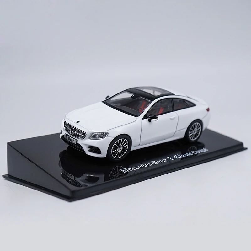 White 1:43 E300 E-KASE Coupe модель сплава автомобиля статические высокой моделирования металлические модельные автомобили с оригинальной коробкой - Цвет: White