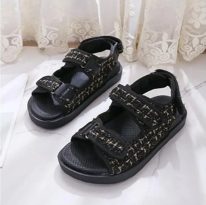 

Trends Sandals Summer New Flat British Wind Velcro Embroidery Thick-soled Casual Casual Roman Fragrance Designer Shoes Star