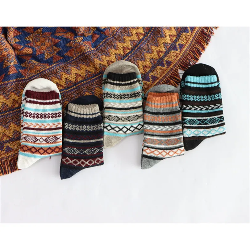 

CHSDCSI Geometric Colorful Printed Men Socks High Quality Female Winter Wool Women Autumn Winter Long Keep Warm Free Size Gift