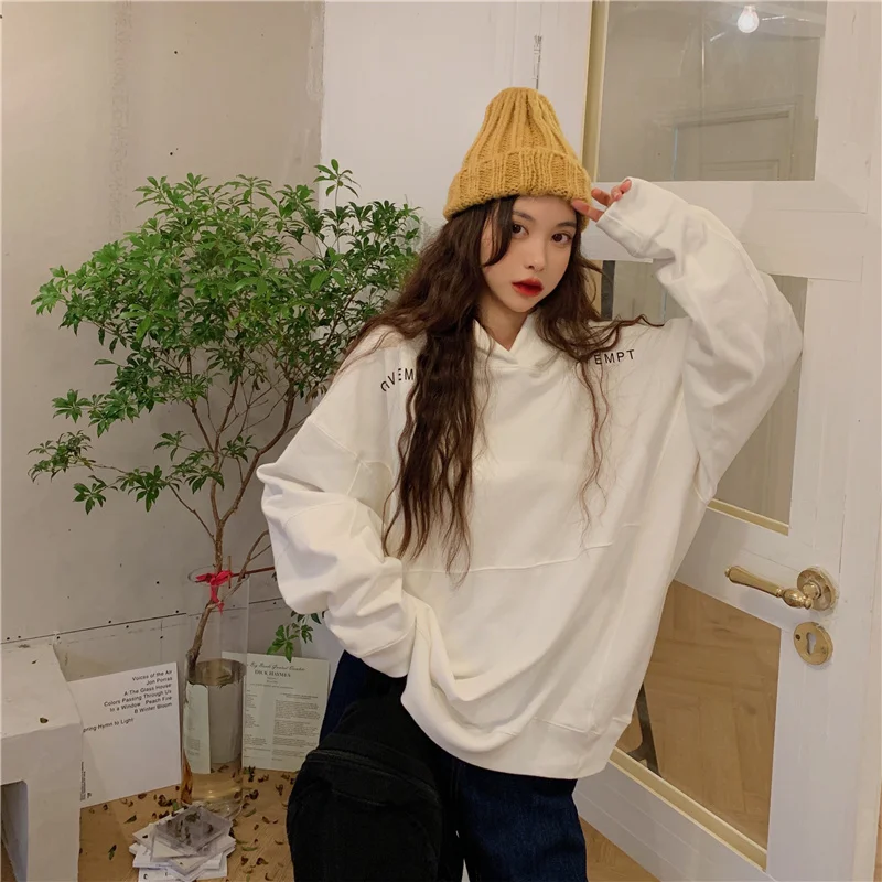 

Real Shot Idle Style Loose Embroidered Hoodie