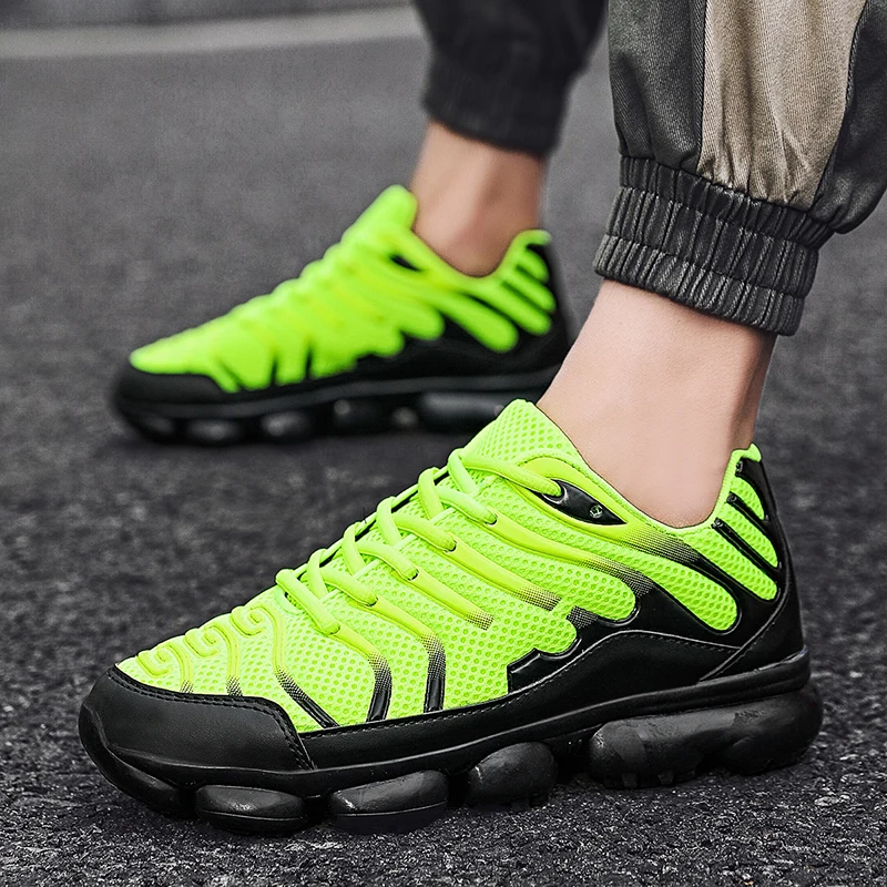 Men Sneakers New Breathable Running Shoes Outdoor Athletic Shoes Professional Training Shoes Light Men Gym Shoes Casual Shoes