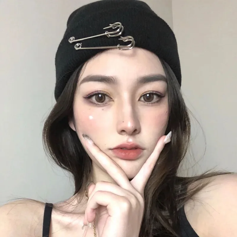 

Новинка Зима 2021 вязаная шапка бини Женская модная теплая утепленная шапка мужская шапка в стиле хип-хоп с кольцом-булавкой и черепом